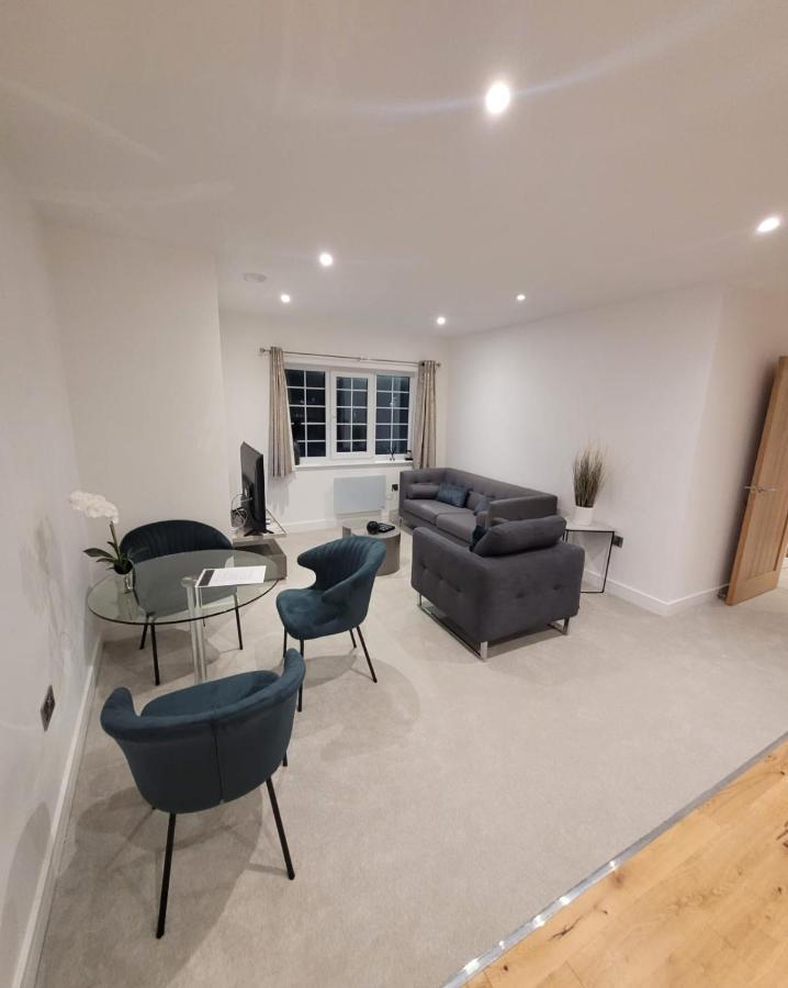 Luxury 2 Bed Apartment In The Heart Of Rochester Wainscot Eksteriør billede