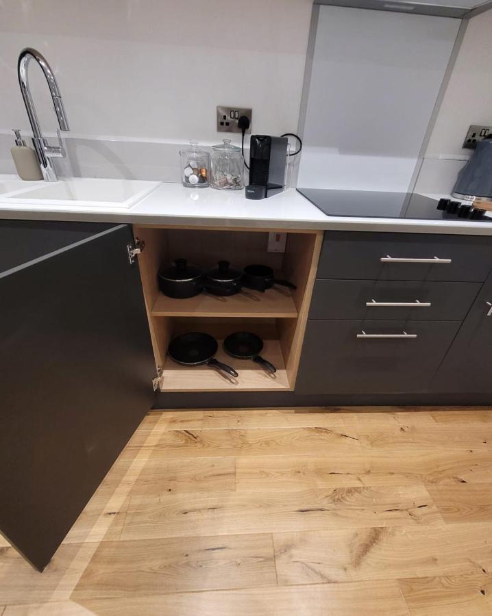 Luxury 2 Bed Apartment In The Heart Of Rochester Wainscot Eksteriør billede